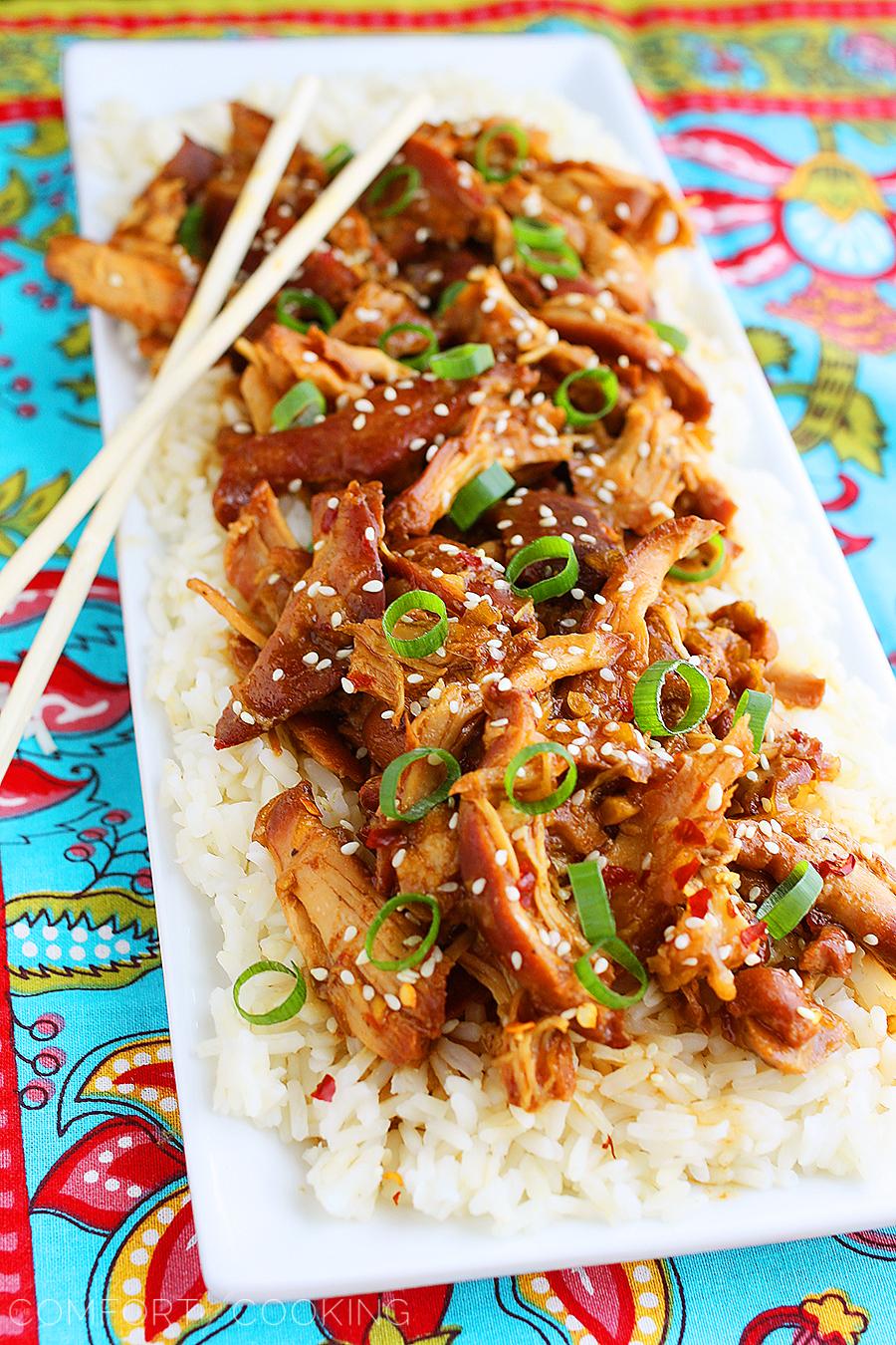 Crock Pot Honey Sesame Chicken – Easy, delicious Asian-inspired chicken and rice dish – and all you need are pantry staples! | thecomfortofcooking.com