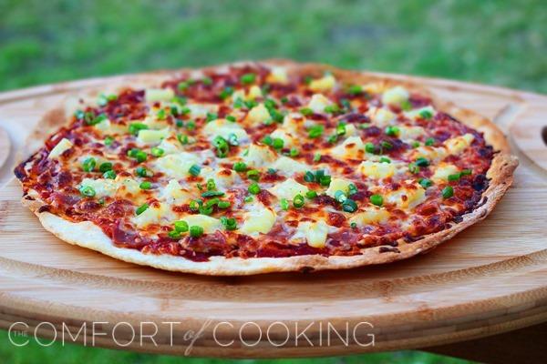 BBQ Ham and Pineapple Pizza – Pop in this easy, cheesy ham and pineapple pizza with barbecue sauce for a quick weeknight dinner! | thecomfortofcooking.com