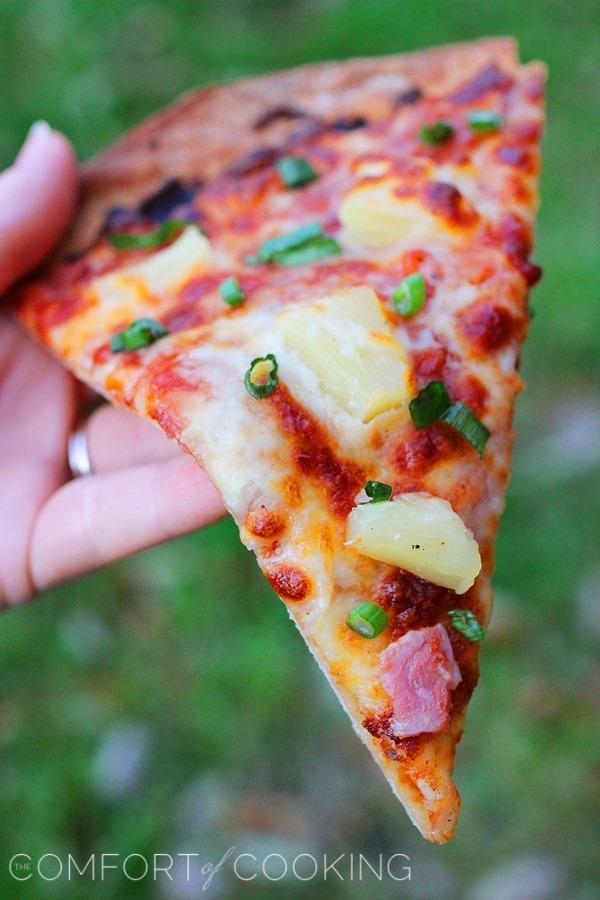 BBQ Ham and Pineapple Pizza – Pop in this easy, cheesy ham and pineapple pizza with barbecue sauce for a quick weeknight dinner! | thecomfortofcooking.com