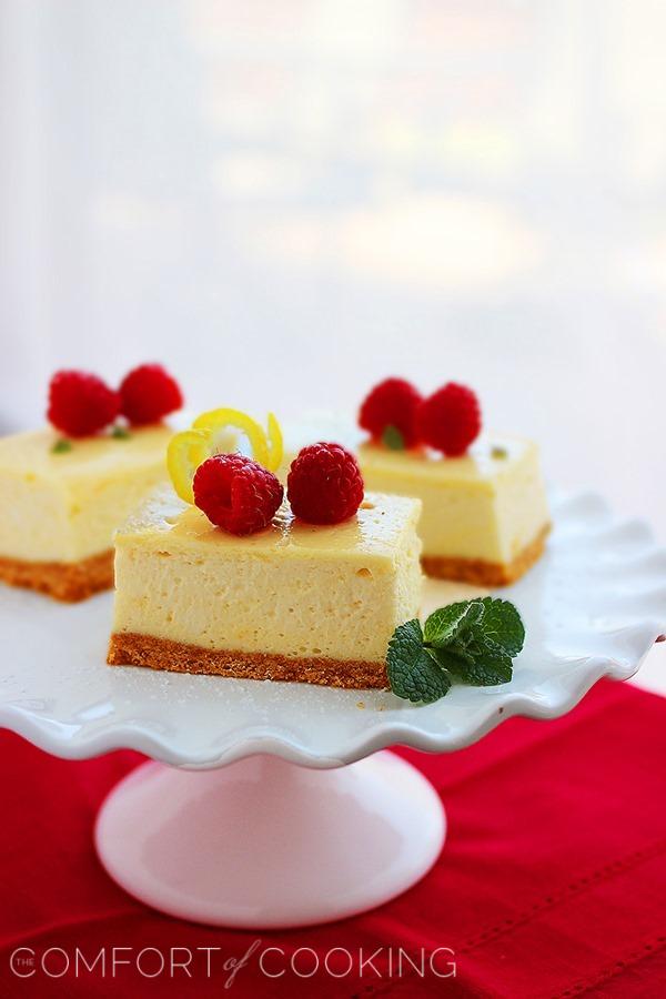 Lemon Cheesecake Bars – Best cheesecake I’ve ever made! These luscious lemon cheesecake bars with fresh berries are amazing! | thecomfortofcooking.com