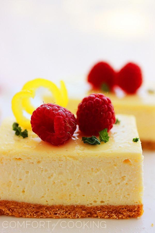 Lemon Cheesecake Bars – Best cheesecake I’ve ever made! These luscious lemon cheesecake bars with fresh berries are amazing! | thecomfortofcooking.com