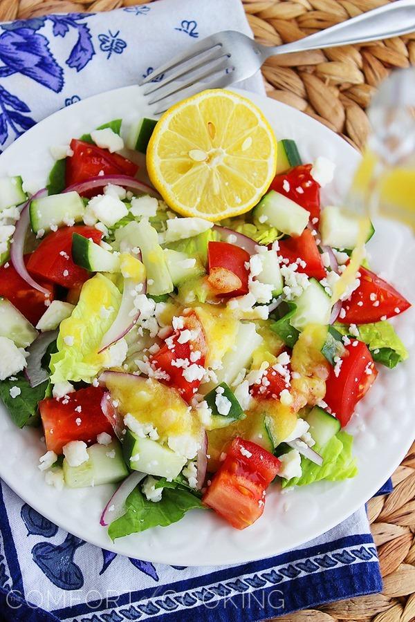 Greek Salad with Lemon Vinaigrette – Fresh, simple Mediterranean salad with homemade lemon-garlic vinaigrette. Perfect served with pitas! | thecomfortofcooking.com