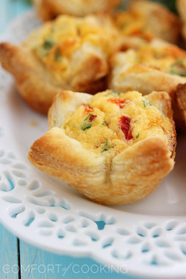 Mini Puff Pastry Quiche – Bake a batch of mini puff pastry quiche for Mother's Day, or for a special spring brunch any weekend! | thecomfortofcooking.com