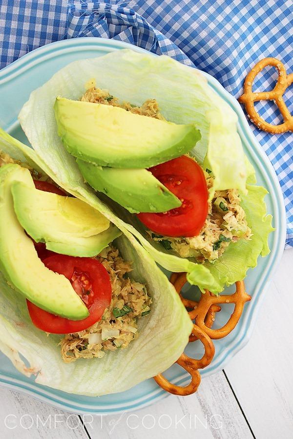 Avocado Tuna Salad Lettuce Wraps – For a delicious & quick low-carb lunch, mix up these tuna lettuce wraps with avocado! | thecomfortofcooking.com