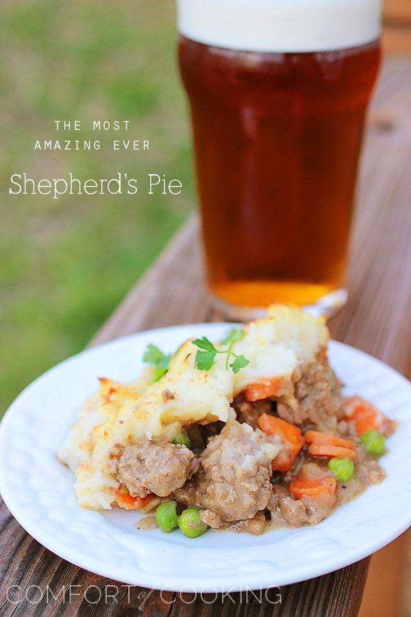 Shepherd’s Pie – Comfort food at its best! Fresh peas, carrots, and a homemade gravy combine to make the best-ever classic shepherd's pie! | thecomfortofcooking.com