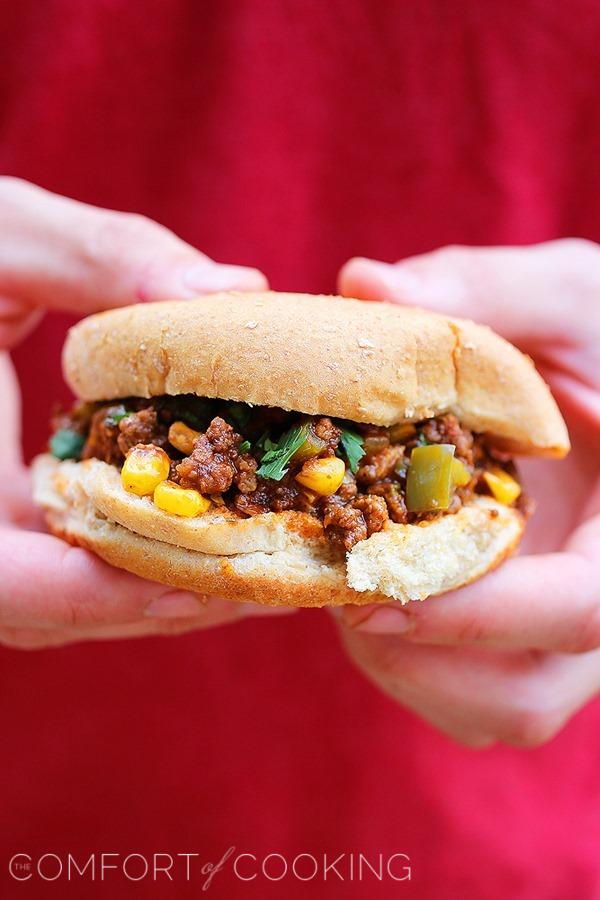 Spicy Tex-Mex Sloppy Joes – Kick up the spice in your weeknights with these scrumptious, easy Tex-Mex sloppy joes! | thecomfortofcooking.com