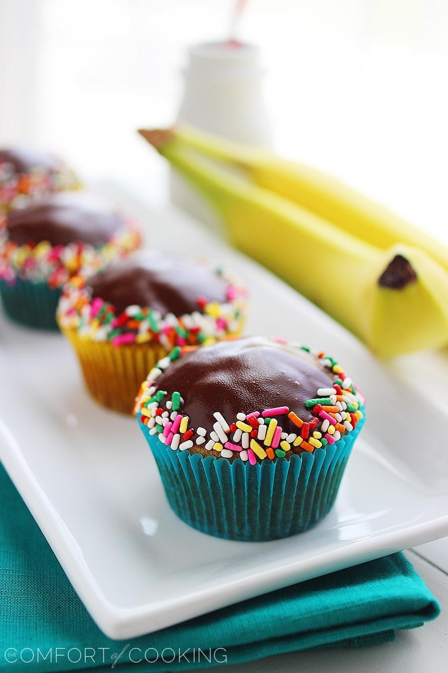 Chocolate Glazed Banana Bread Muffins – Bake up a batch of cheerful, chocolaty banana bread muffins... sure to make any morning a bit brighter! | thecomfortofcooking.com