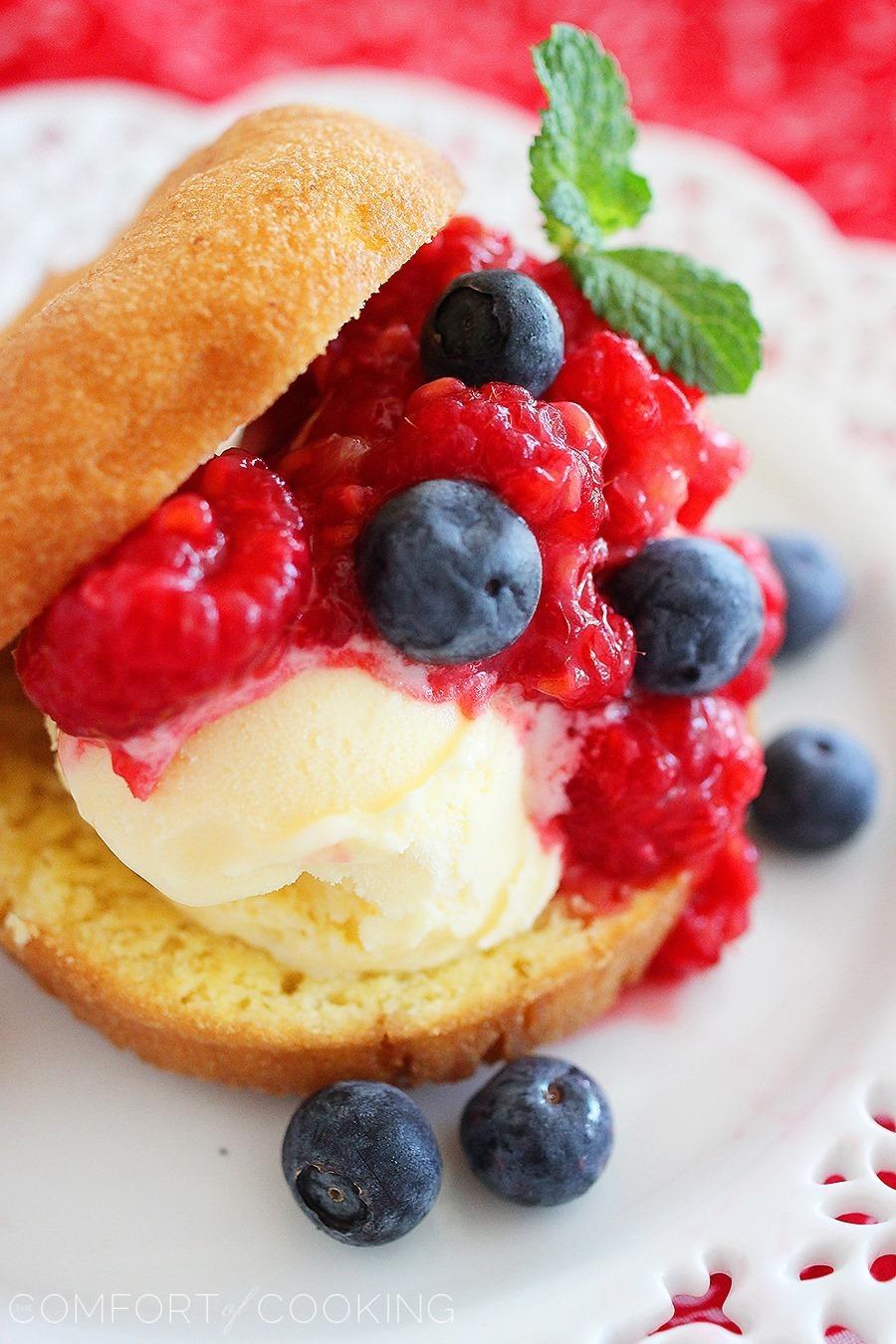 Easy No-Bake Berry Donut Shortcakes – For an indulgent breakfast or dessert, try donut shortcakes with berries - ready in 5 minutes! | thecomfortofcooking.com