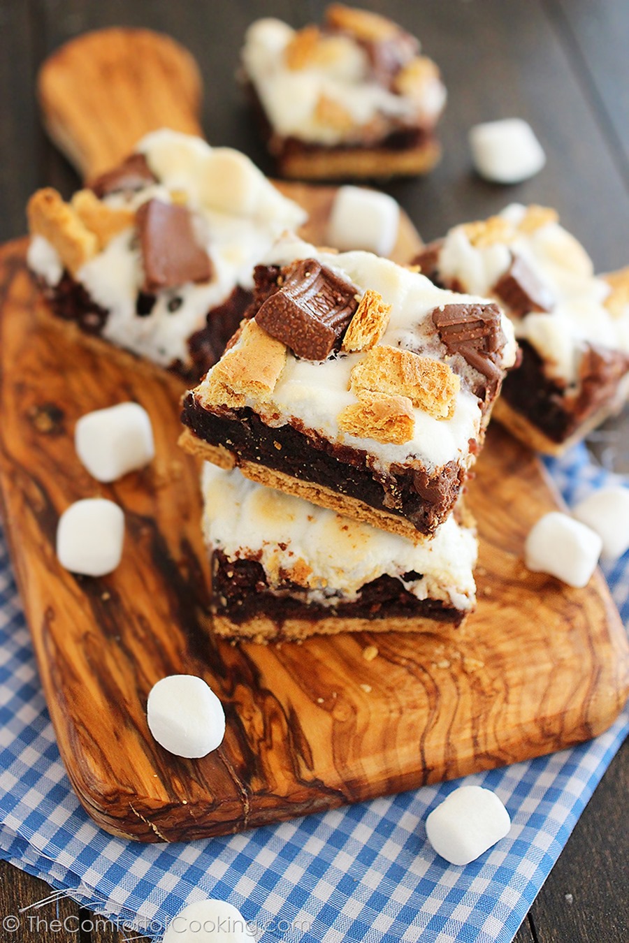 Ooey Gooey S'mores Brownie Bars – These soft, chewy s'mores brownie bars are made with a boxed mix & a few basic ingredients. So easy and delish! | thecomfortofcooking.com