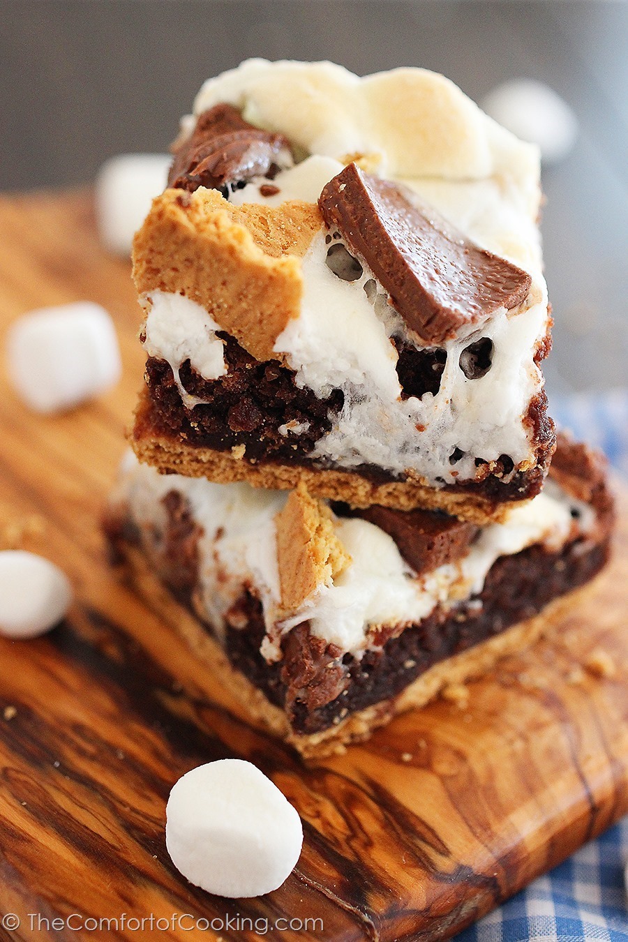 Ooey Gooey S'mores Brownie Bars – These soft, chewy s'mores brownie bars are made with a boxed mix & a few basic ingredients. So easy and delish! | thecomfortofcooking.com