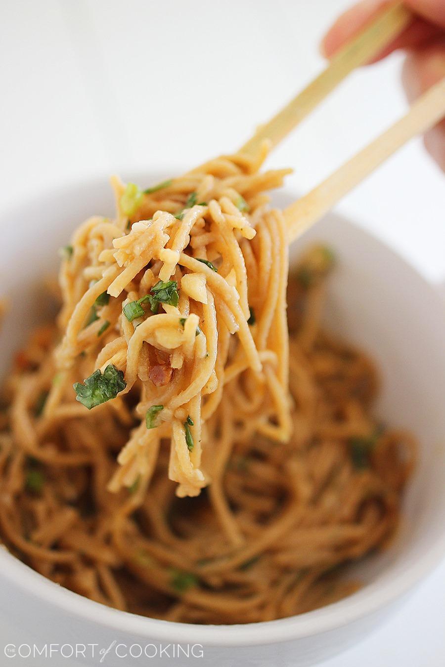 Simple Asian Soy-Peanut Noodles – These whole wheat noodles are a delicious twist on a takeout fave & only take 10 minutes! | thecomfortofcooking.com