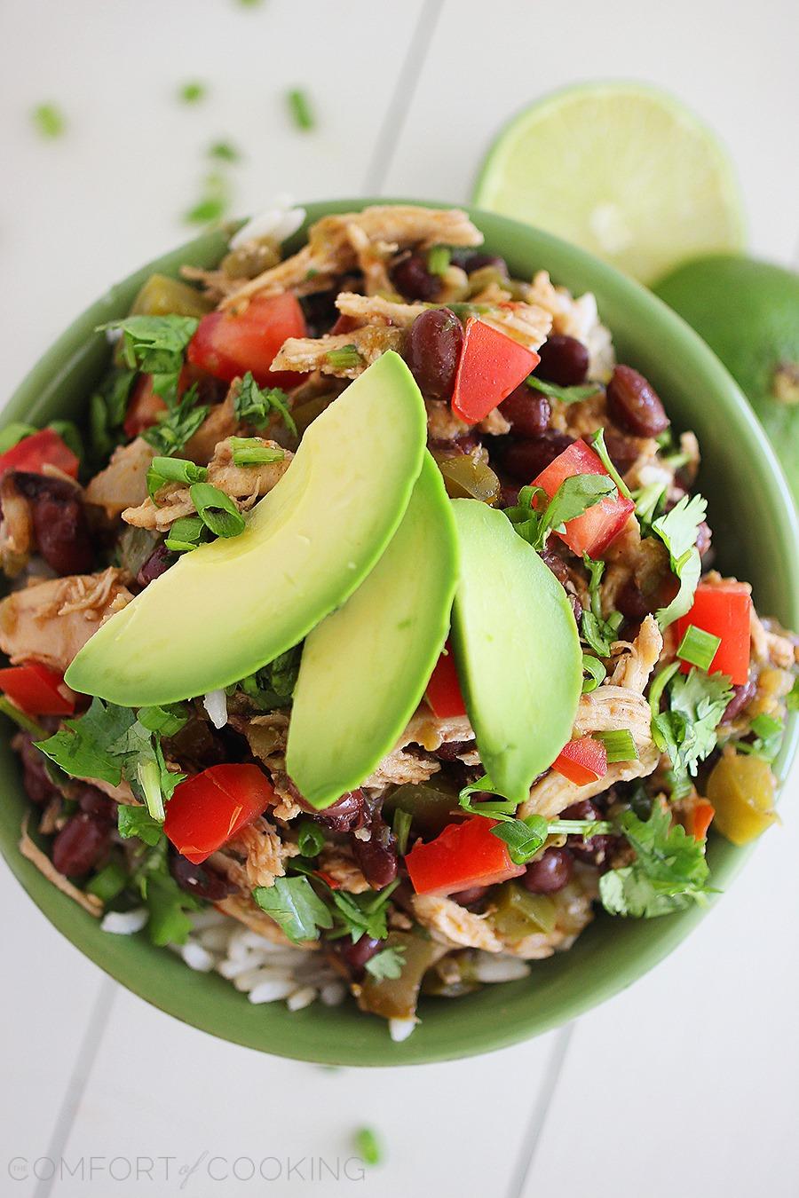 Slow Cooker Salsa Verde Chicken – Loaded with fresh avocado, salsa and cilantro, this easy & healthy slow cooker chicken verde is a weeknight fave! | thecomfortofcooking.com