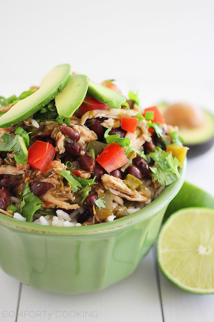 Slow Cooker Salsa Verde Chicken – Loaded with fresh avocado, salsa and cilantro, this easy & healthy slow cooker chicken verde is a weeknight fave! | thecomfortofcooking.com