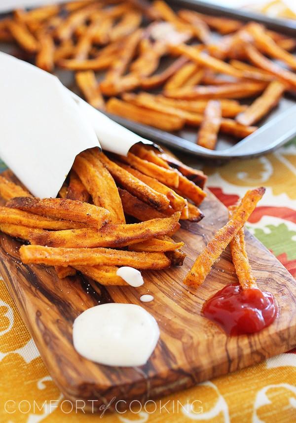Crispy Baked Sweet Potato Fries – Slide a batch of easy, super crispy baked sweet potato fries alongside your next sandwich or burger! | thecomfortofcooking.com