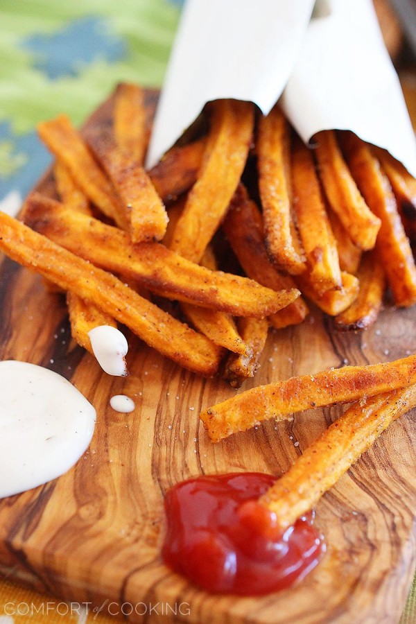 Crispy Baked Sweet Potato Fries – Slide a batch of easy, super crispy baked sweet potato fries alongside your next sandwich or burger! | thecomfortofcooking.com