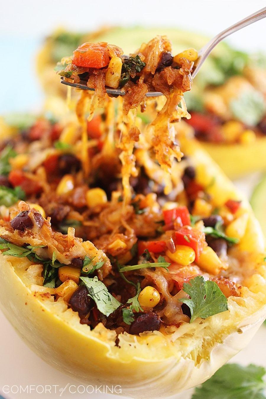 Southwestern Stuffed Spaghetti Squash – This hearty, healthy spaghetti squash stuffed with zesty Mexican flavors is perfect for putting a twist on your typical weeknight meals! | thecomfortofcooking.com