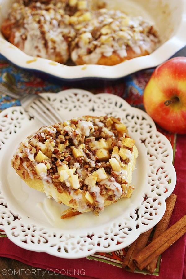 Easy Apple Pecan Sticky Buns – These super easy, soft and gooey apple pecan sticky buns are perfect for a special holiday breakfast! | thecomfortofcooking.com