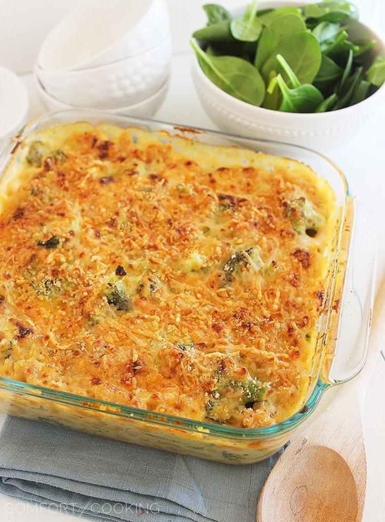 Skinny Baked Broccoli Macaroni and Cheese – Creamy, cheesy broccoli mac that keeps weeknights skinny and scrumptious! Everyone will enjoy this gooey side dish! | thecomfortofcooking.com