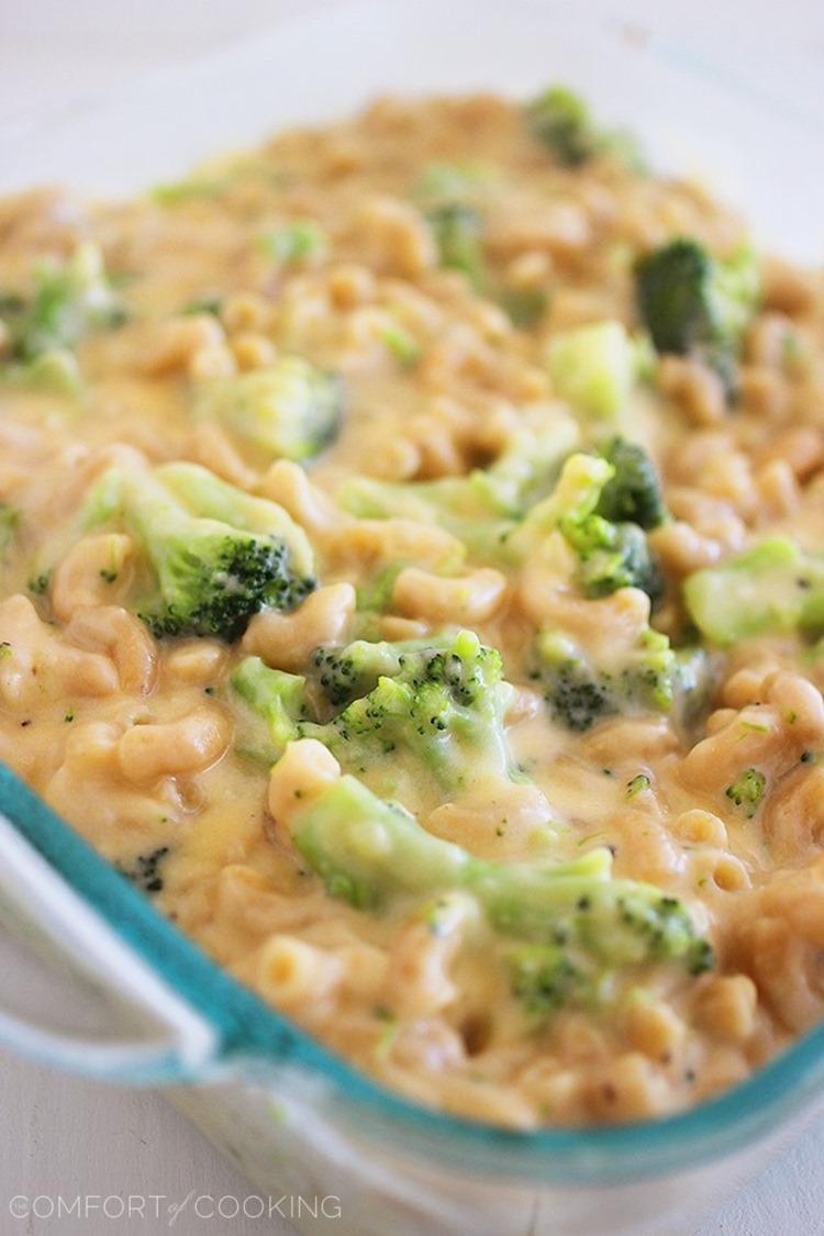 Skinny Baked Broccoli Macaroni and Cheese – Creamy, cheesy broccoli mac that keeps weeknights skinny and scrumptious! Everyone will enjoy this gooey side dish! | thecomfortofcooking.com