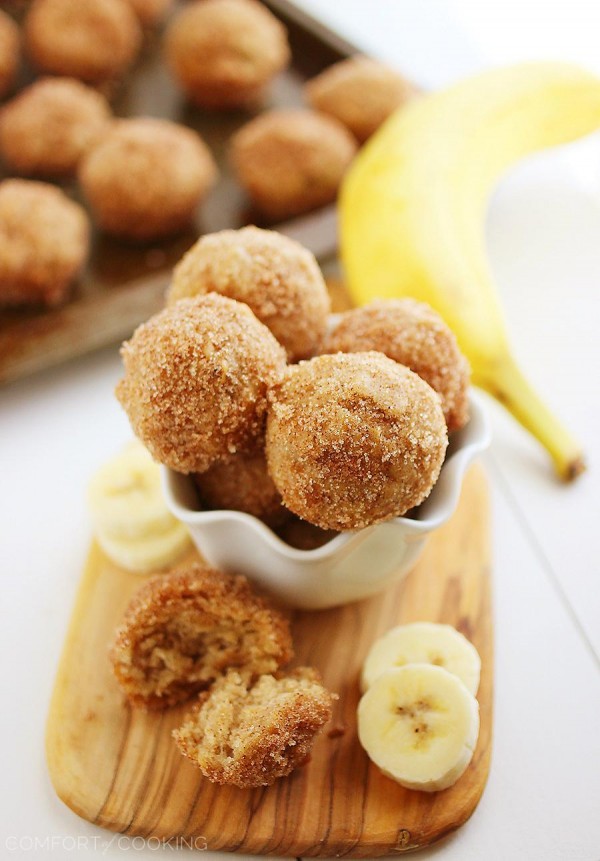 Baked Cinnamon-Sugar Banana Donut Holes – These soft, buttery banana bites are SO easy and pair perfectly with your morning coffee! | thecomfortofcooking.com