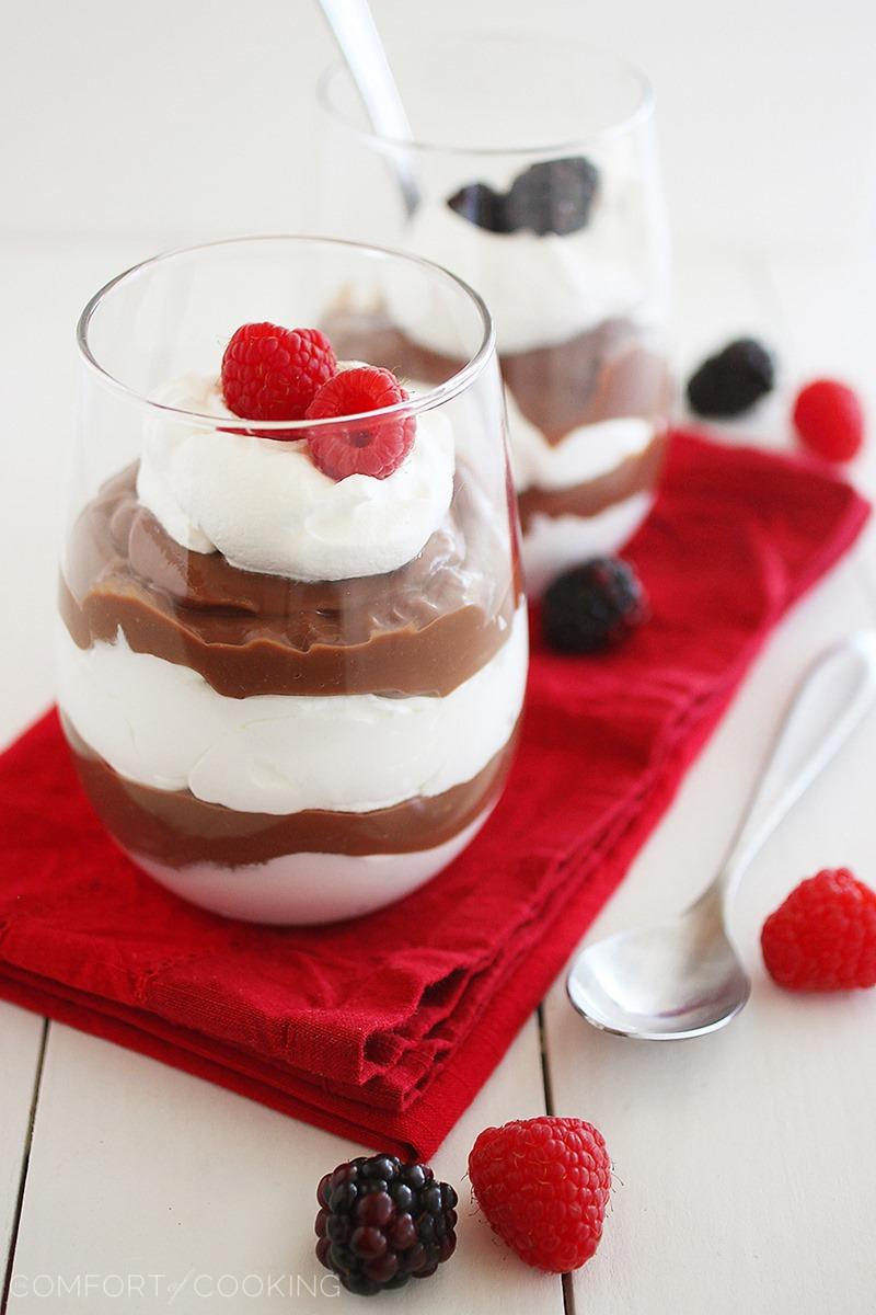 Skinny Chocolate Pudding Parfaits – Silky homemade chocolate pudding and fresh berries make these skinny parfaits the perfect dessert. Just 125 calories per serving! | thecomfortofcooking.com