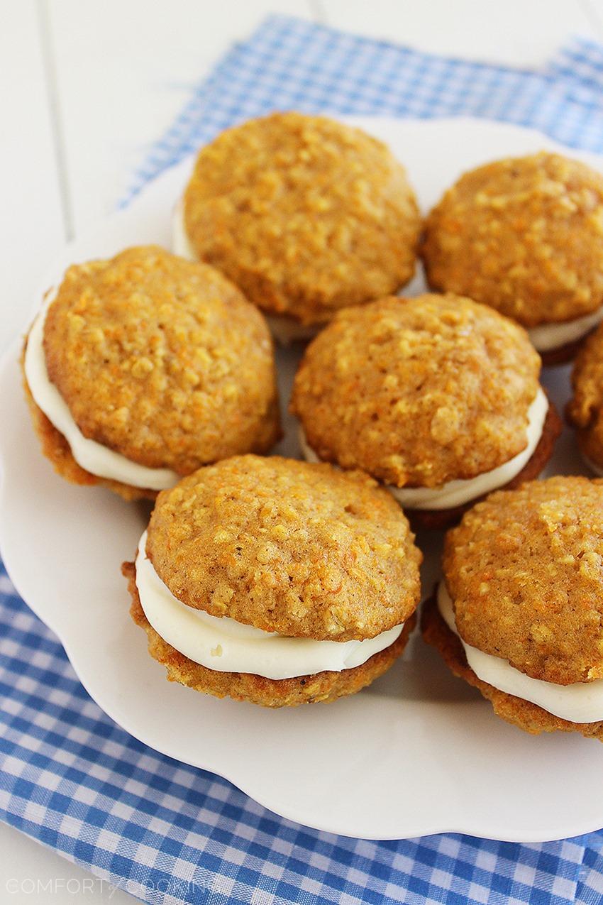 Soft Carrot Cake Sandwich Cookies – Soft, cinnamon-spiced carrot cake cookies with an easy cream cheese frosting. Hard to resist for carrot cake lovers! | thecomfortofcooking.com