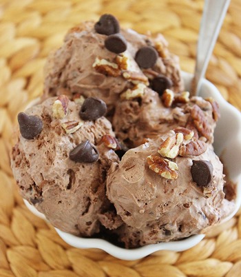 Amazing No-Churn Ice Cream: 6 Flavors – Just 2 ingredients + your favorite mix-ins makes the smoothest, creamiest ice cream EVER. No ice cream maker needed! | thecomfortofcooking.com