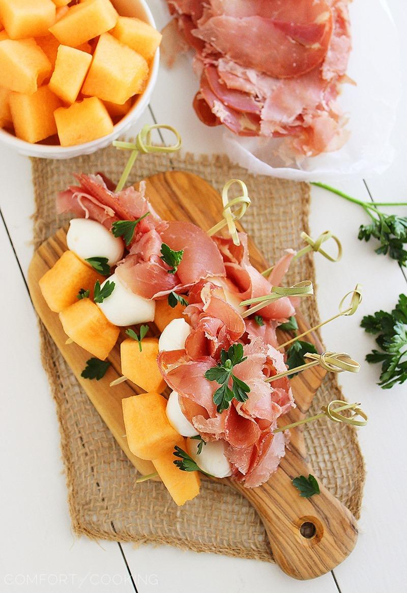 Melon, Proscuitto and Mozzarella Skewers – These sweet and salty skewers with prosciutto, melon and creamy mozzarella are easy bites for any party! | thecomfortofcooking.com