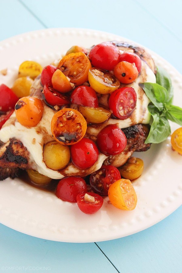 Caprese Grilled Chicken – Sizzle up this fresh, colorful Caprese Chicken on your grill or in your skillet. Served with garlic bread and salad, it's a scrumptious summer meal! | thecomfortofcooking.com