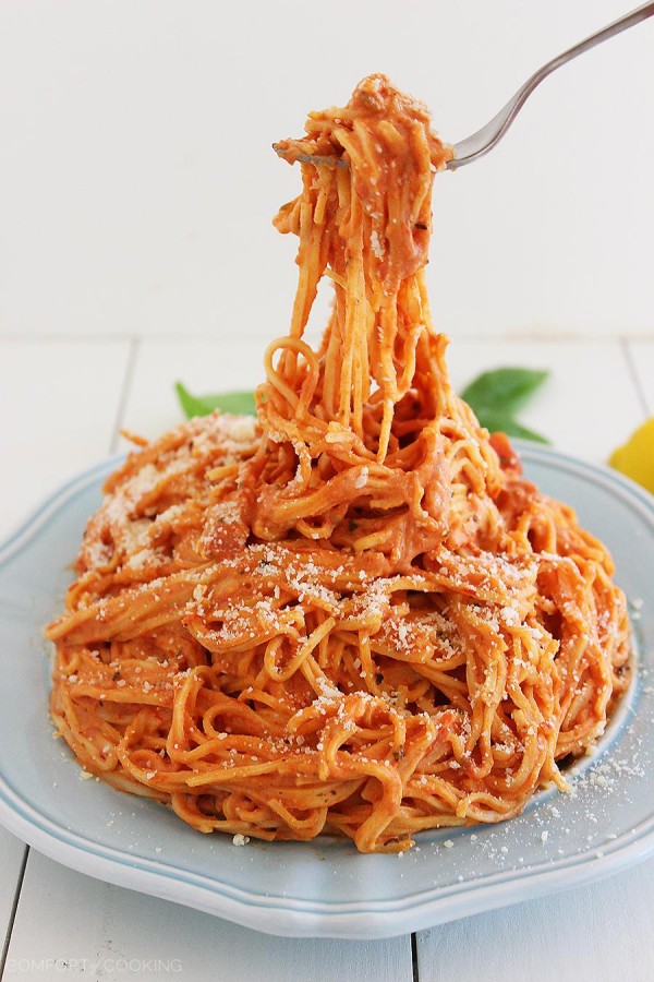 3-Ingredient Creamy Tomato Angel Hair Pasta – This creamy, saucy and scrumptious pasta only needs 15 minutes and 3 ingredients to make! thecomfortofcooking.com