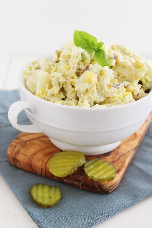 Simple Southern Potato Salad – Creamy, cool potato salad goes perfectly with all your BBQ favorites! This easy recipe is my best-ever batch and uses fresh ingredients. | thecomfortofcooking.com