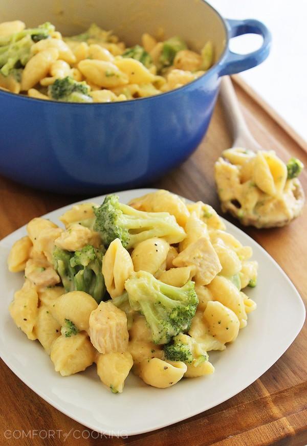 Creamy Broccoli Chicken Shells and Cheese – Cook up this creamy, cheesy pot full of goodness for dinner tonight! So comforting and delicious for kids and adults! | thecomfortofcooking.com