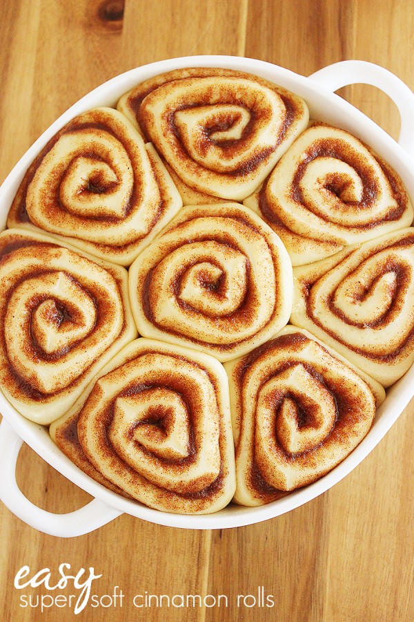 Easy Super Soft Cinnamon Rolls – Bake a batch of these super soft, gooey cinnamon rolls. It's my best (and easiest) recipe ever! | thecomfortofcooking.com