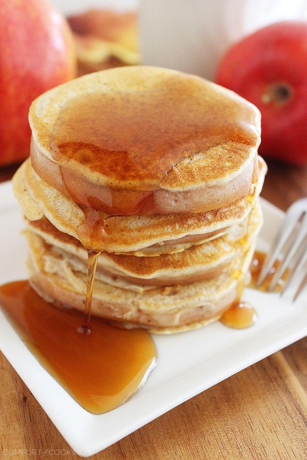 Apple Pancake Rings – Dip sliced apples in buttermilk pancake batter for a fluffy, soft and sweet breakfast treat! | thecomfortofcooking.com