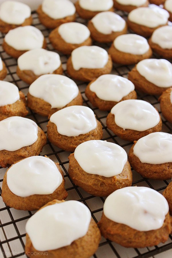 One-Bowl Frosted Pumpkin Gingerbread Cookies – These super soft cookies are made from scratch, full of spices and coated with a creamy 2-ingredient frosting. | thecomfortofcooking.com