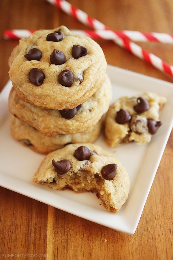 Best-Ever Soft, Chewy Chocolate Chip Cookies – Love soft, chewy and buttery chocolate chip cookies? This is your recipe! Say hello to the best cookies I've EVER baked, and they couldn't be easier. Bake a batch of warm, gooey chocolate chip cookies!| thecomfortofcooking.com