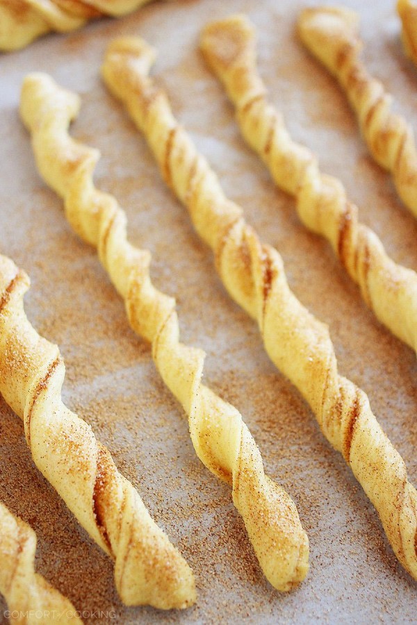 http://www.thecomfortofcooking.com/wp-content/uploads/2014/12/4IngredientCinnamonRollTwists-3-600x900.jpg