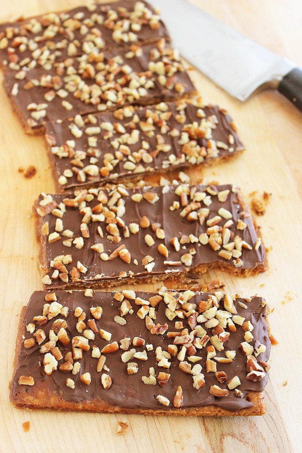 5 Ingredient Graham Cracker Toffee The Comfort Of Cooking 5-ingredient-graham-cracker-toffee-the-comfort-of-cooking