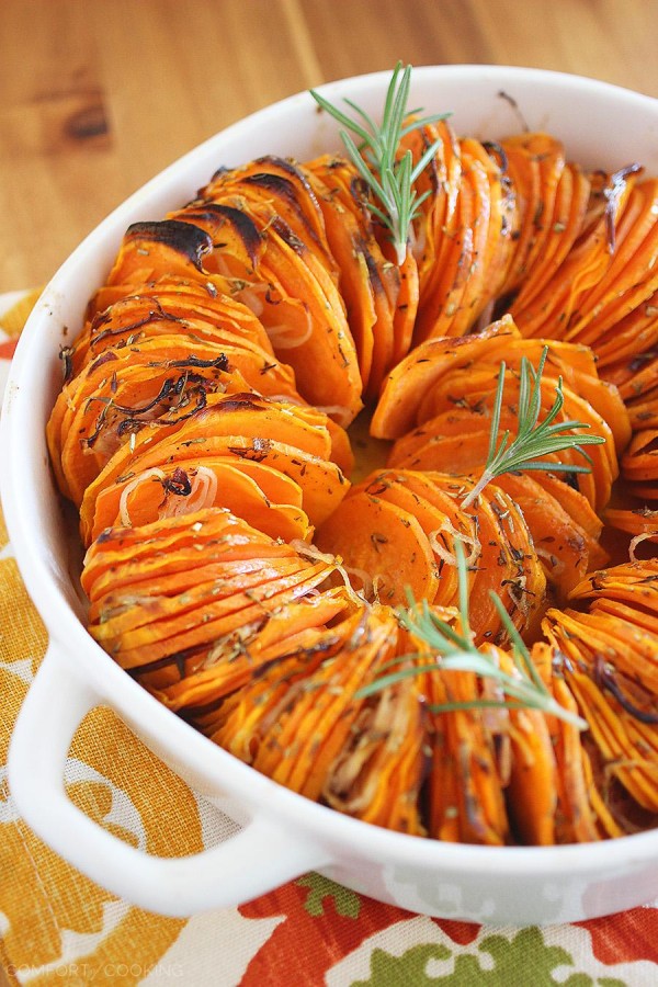 Crispy Roasted Rosemary Sweet Potatoes – Crispy, healthy and delicious side that's a cinch to make! Shallots make the potatoes extra aromatic and full of flavor. So good!| thecomfortofcooking.com