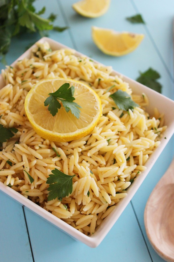 Lemon Butter Orzo with Parsley – Buttery and tangy, with bright lemon flavor! This orzo is a perfect side to grilled, baked or roasted meats and fish! | thecomfortofcooking.com