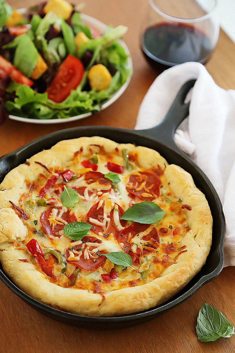 Easy Skillet Pizza Recipe