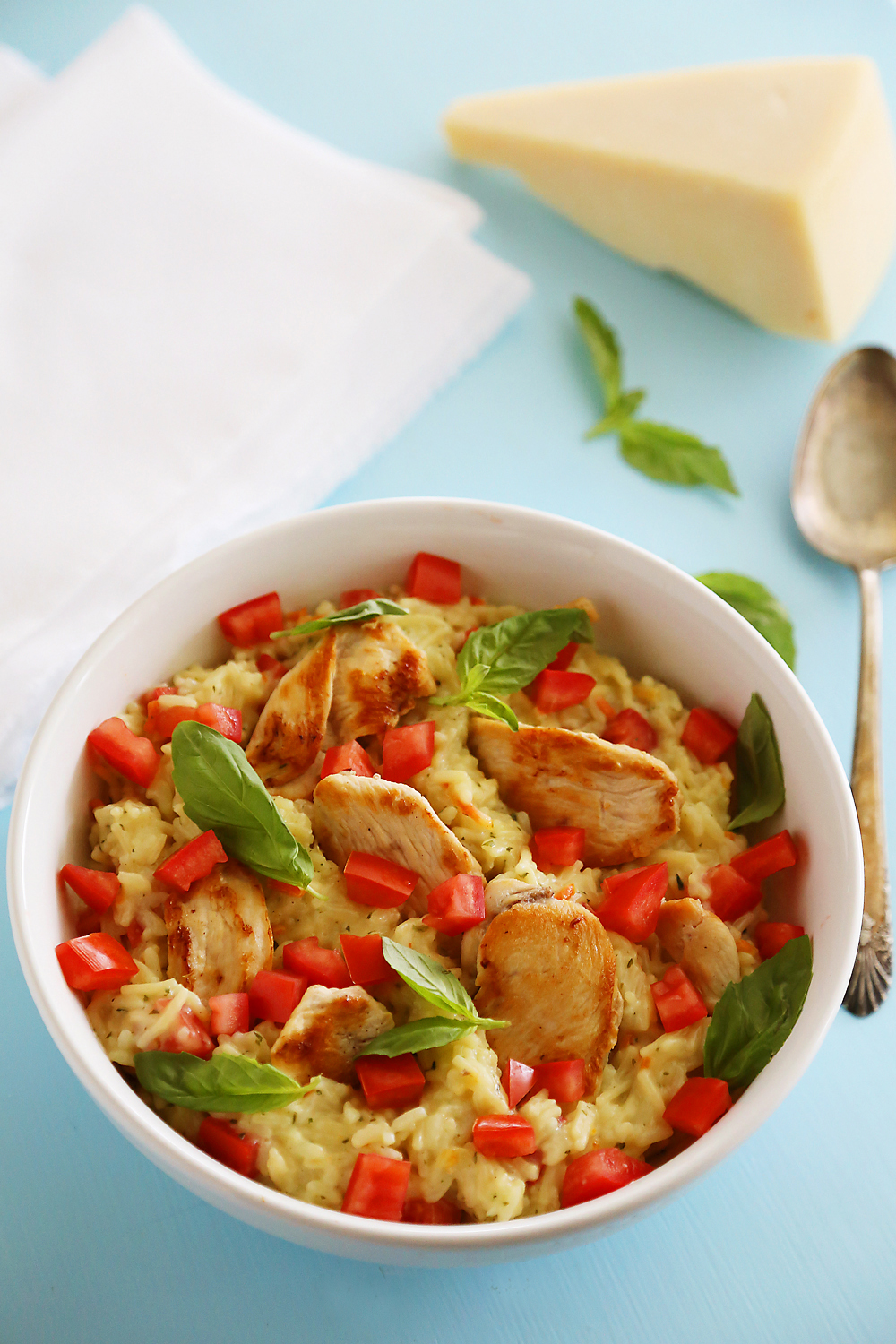 Creamy Bruschetta Chicken and Rice – Hearty, healthy and super quick for family dinners. This recipe is a keeper! | thecomfortofcooking.com