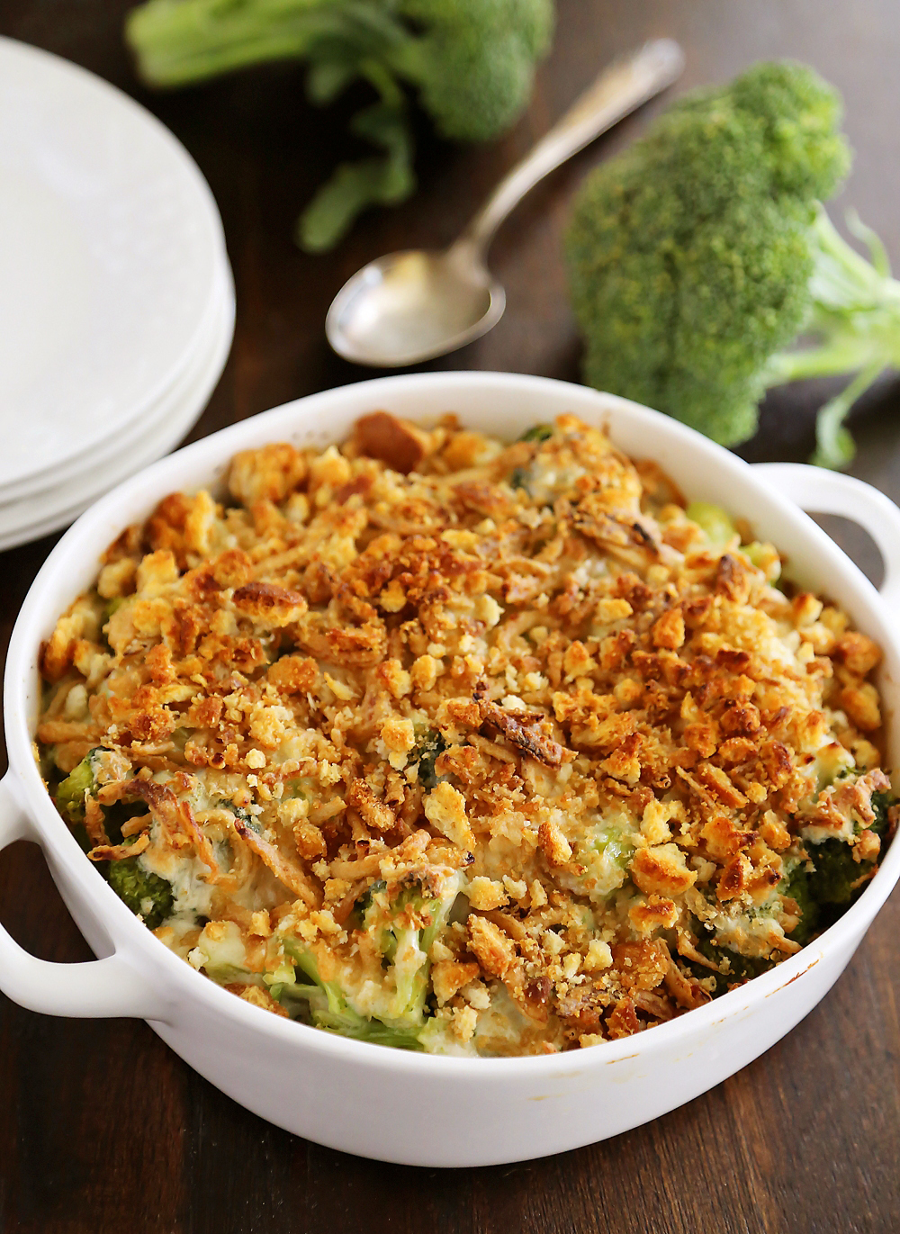 Broccoli Cheddar Gratin with Crispy Onions – Classic, easy broccoli and cheddar casserole topped with crushed croutons and crispy fried onions. Thecomfortofcooking.com