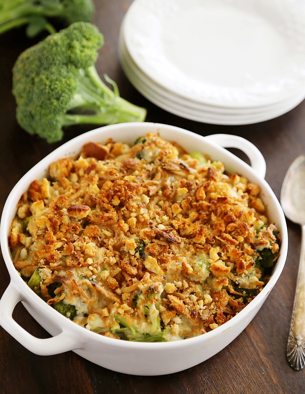 Broccoli Cheddar Gratin with Crispy Onions – Classic, easy broccoli and cheddar casserole topped with crushed croutons and crispy fried onions. Thecomfortofcooking.com