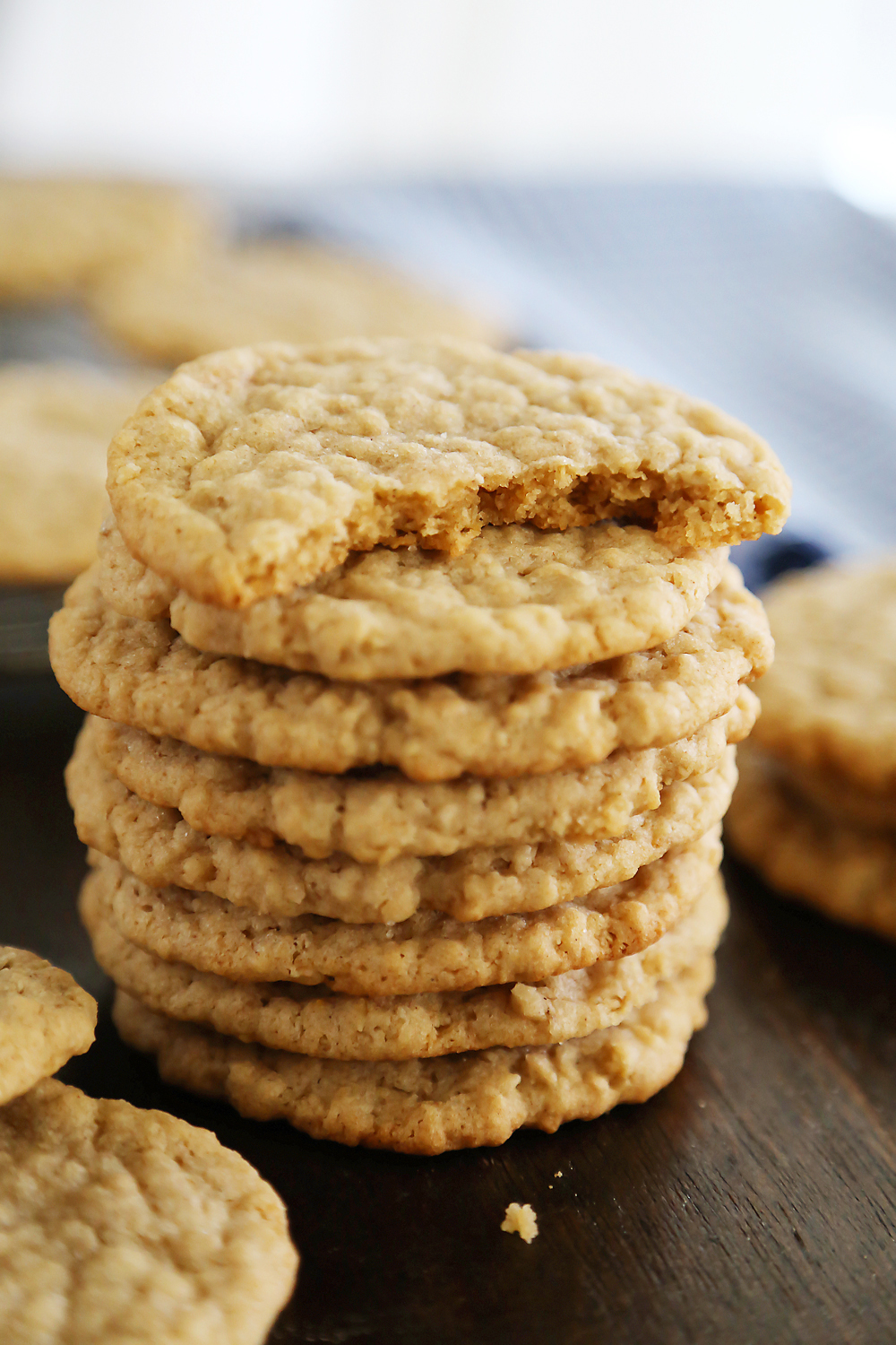 Old Fashioned Soft and Chewy Oatmeal Cookies - Buttery soft, old-fashioned vanilla oatmeal cookies that melt in your mouth! Thecomfortofcooking.com