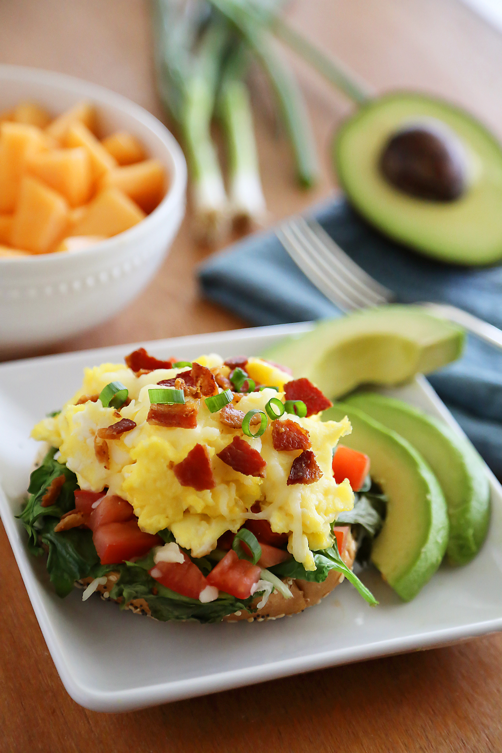 Open-Faced Bagel Breakfast Sandwich - A healthy, protein-packed breakfast made easy. Add your favorite toppings! Thecomfortofcooking.com