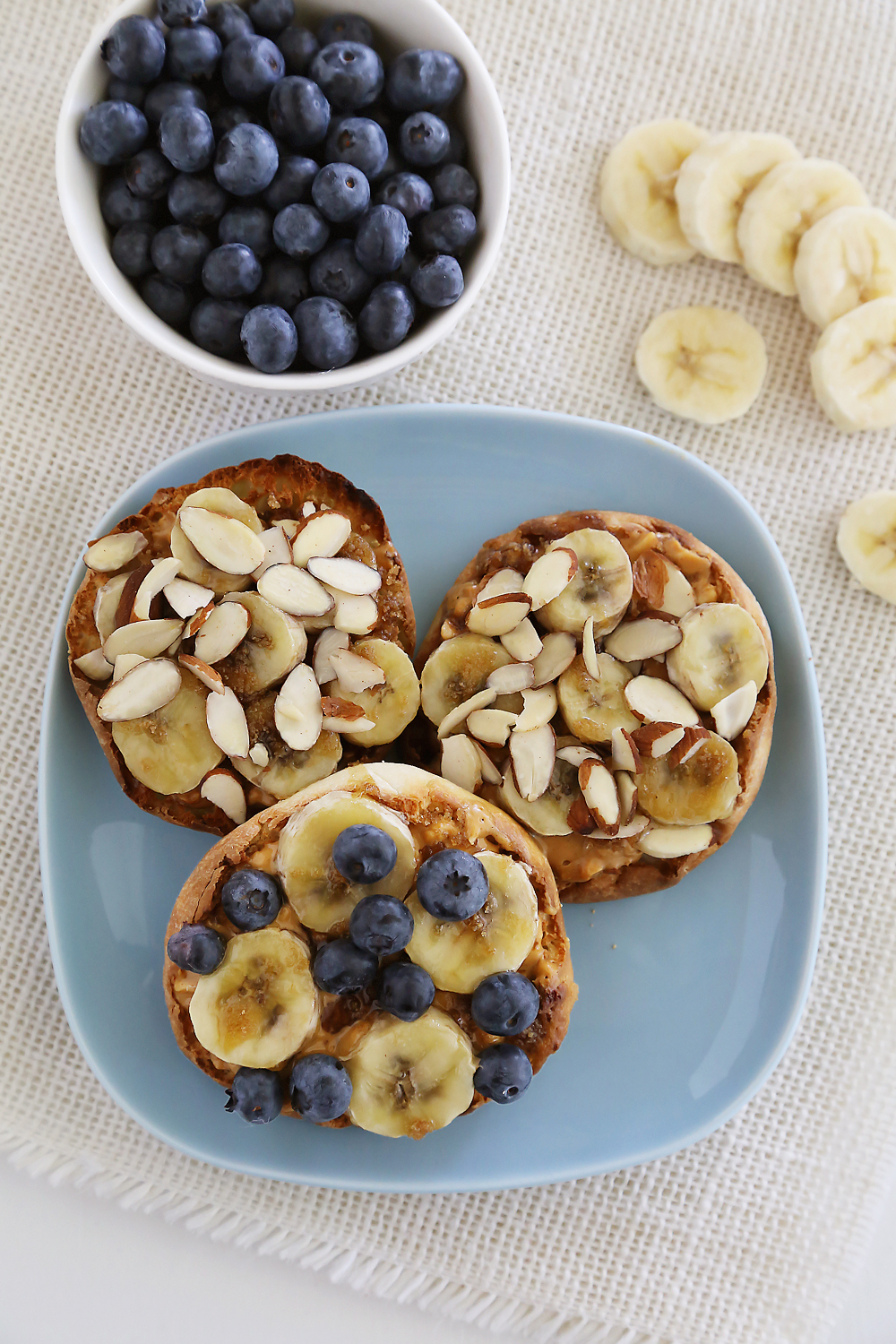 Brûléed Banana and Peanut Butter English Muffins – These delicious, protein packed muffins are perfect for weekend mornings! thecomfortofcooking.com