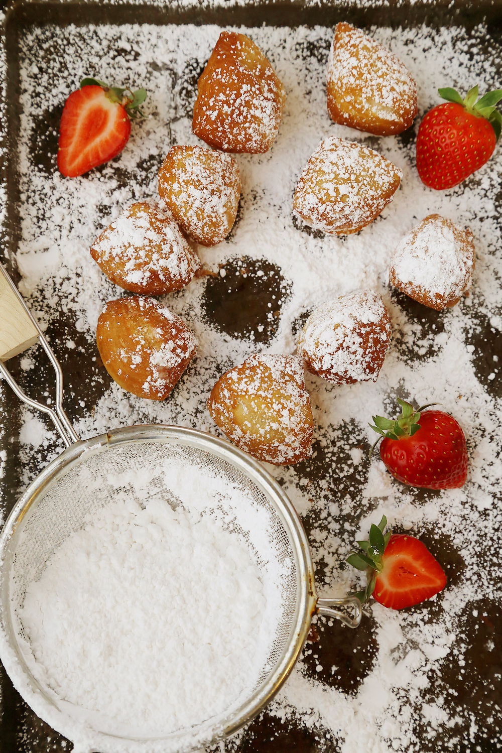 3-Ingredient Beignet Bites - Deliciously fluffy, soft mini beignets made easily for breakfast, brunch or dessert! Thecomfortofcooking.com