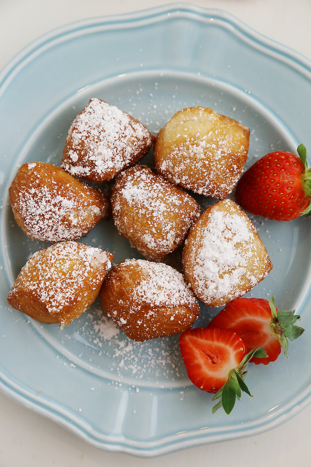 3-Ingredient Beignet Bites - Deliciously fluffy, soft mini beignets made easily for breakfast, brunch or dessert! Thecomfortofcooking.com