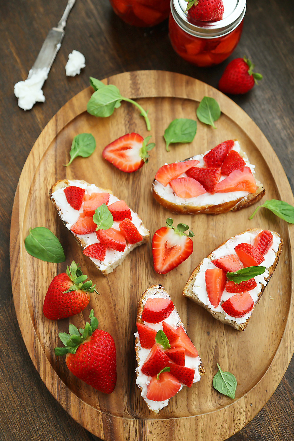 Vanilla Bean Pickled Strawberries with Goat Cheese Crostini - Sweet, tangy vanilla-scented pickled strawberries pair perfectly with goat cheese crostini! So simple, elegant and easy for parties. Thecomfortofcooking.com